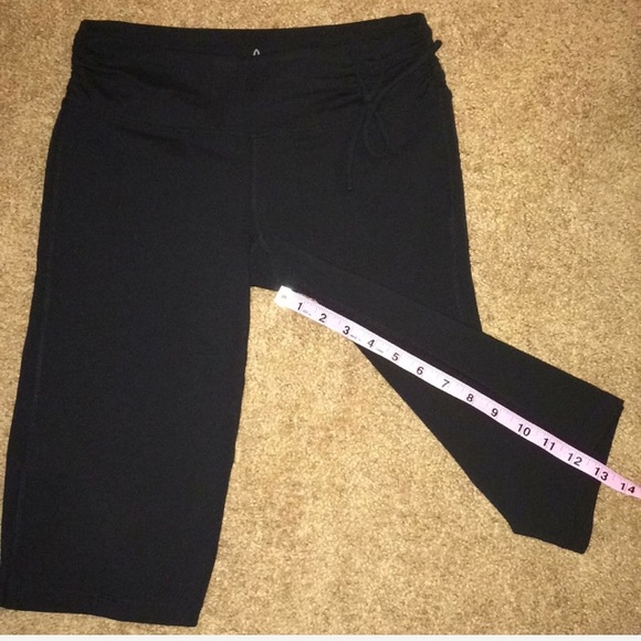 ❌SOLD❌ yoga capri - side tie - Picture 7 of 8